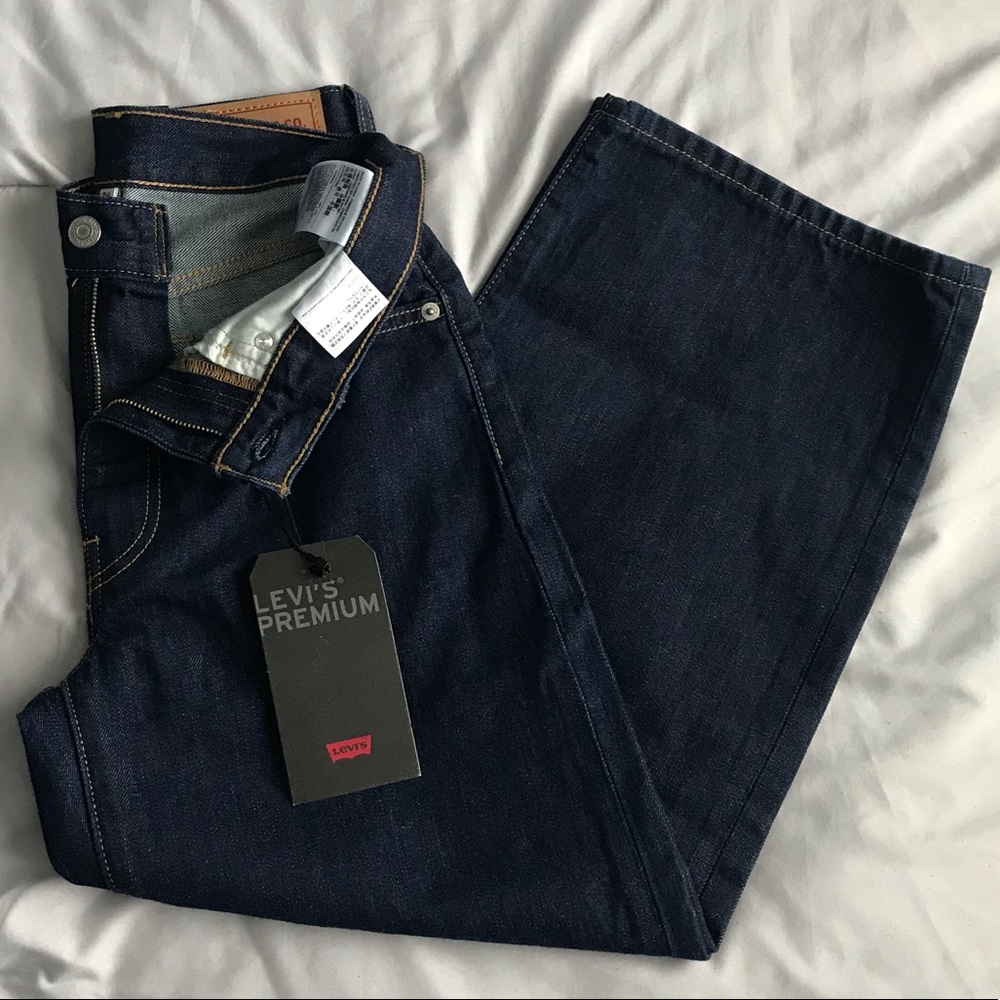 Levi’s Premium High Rise Cropped Jeans